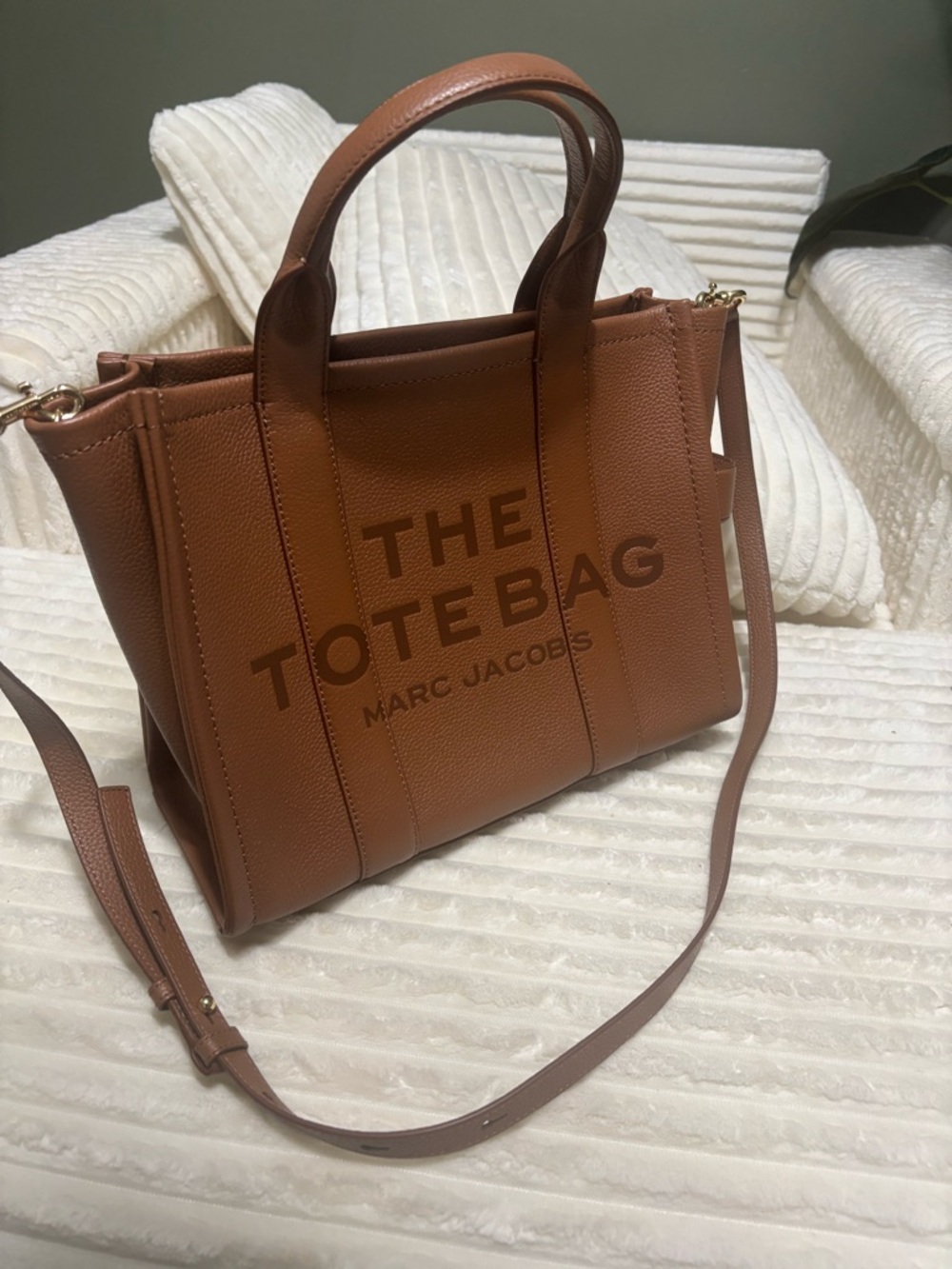 Marc Jacobs Tote Bag - Medium Leather- Argan Oil